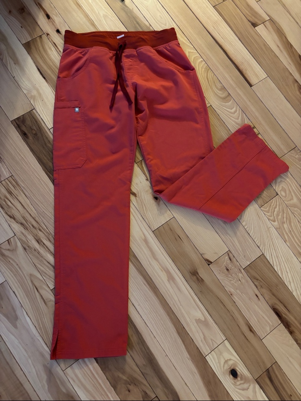 Figs Kade cargo in color Clay